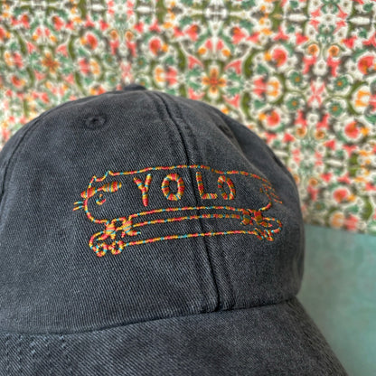 Cap YOLO Grau/Rainbow